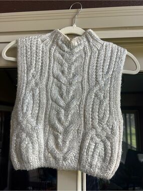 Zara Cream Cable Knit with silvery finish Sleeveless Turtleneck Vest